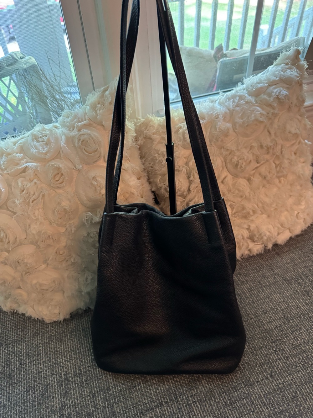 Kattee Minimalist Black Pebbled Leather Shoulder Bag